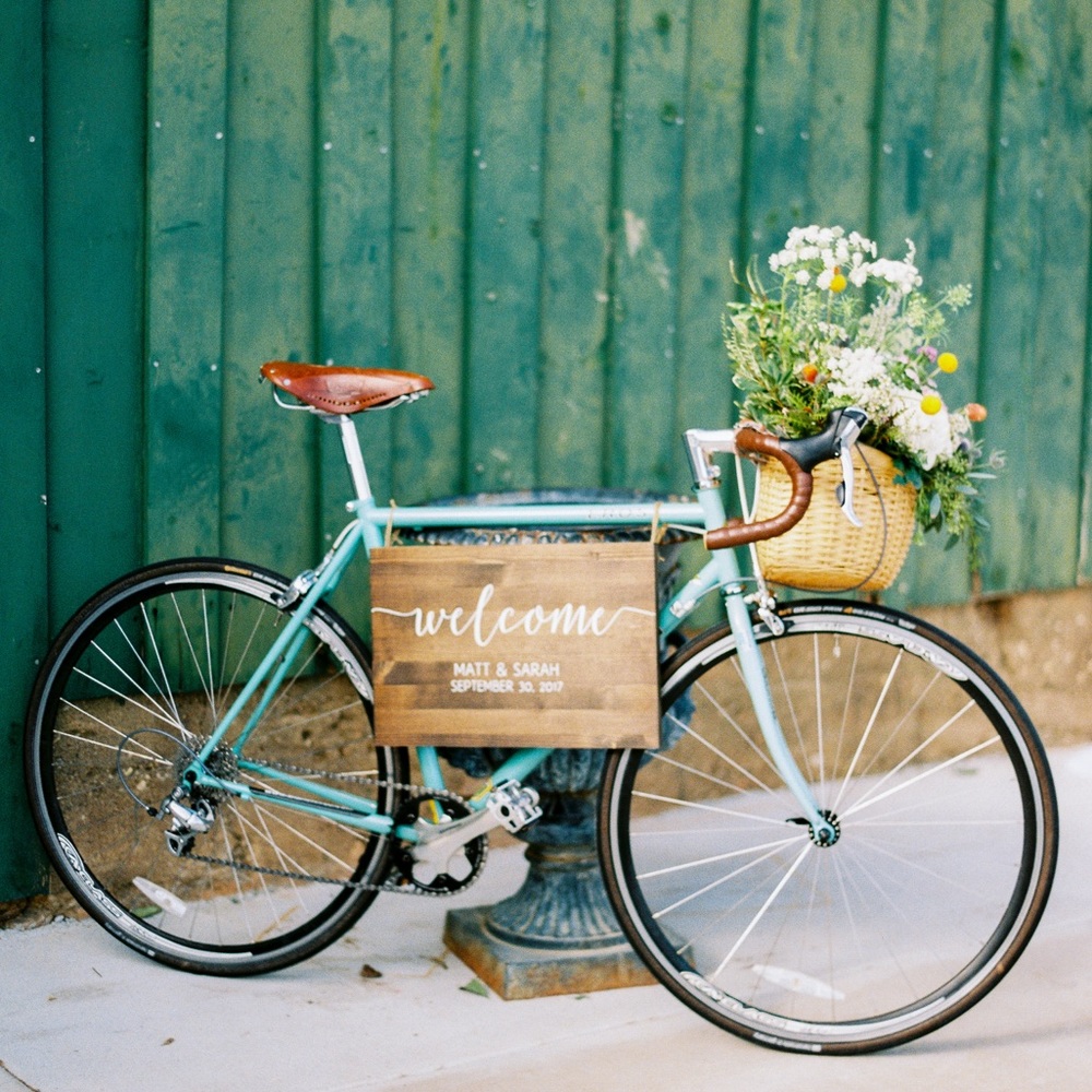 Vintage-Style Bike Basket with Leather Straps